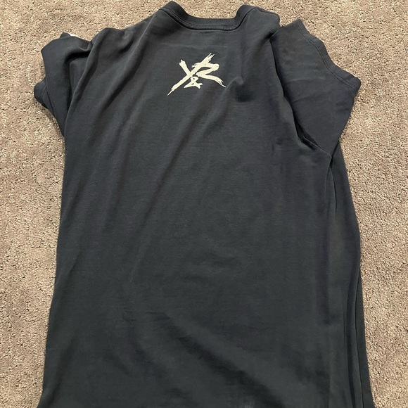 young and reckless T - Picture 2 of 2